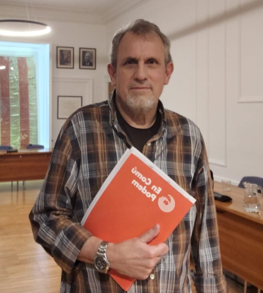 La imatge actual no té text alternatiu. El nom del fitxer és: lloveras_ple.jpg